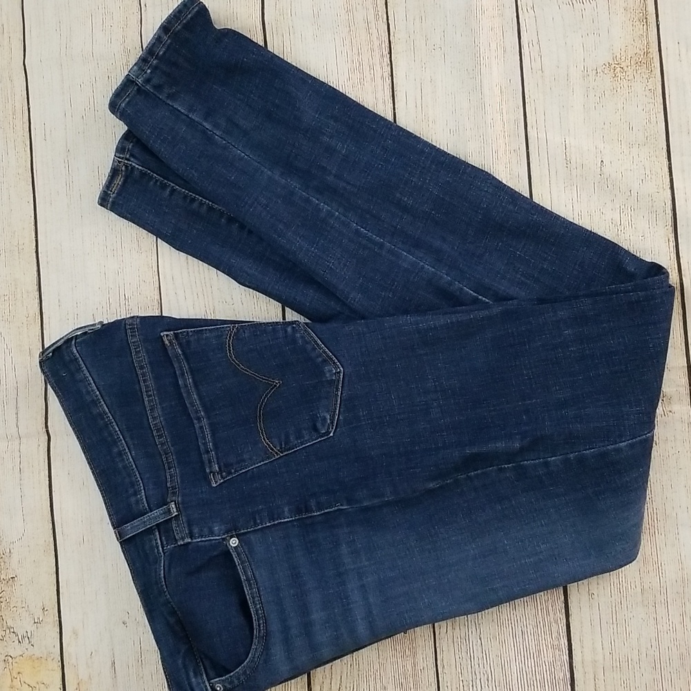Levi's 310 Shaping Skinny Jeans